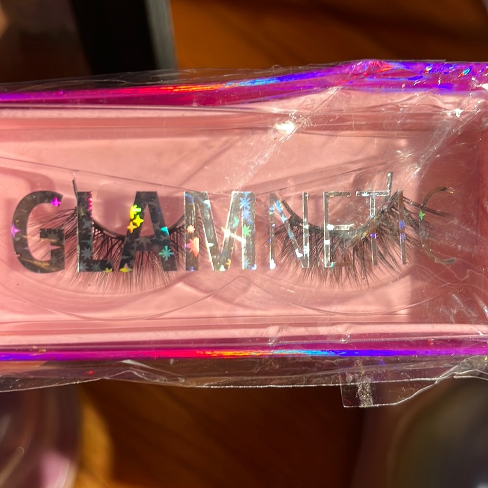 Glammetic magnetic eyelashes still in packaging never opened